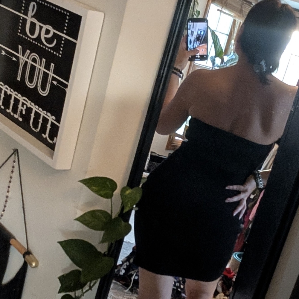 Glassons Elegant Black Strapless Dress - Picture 4 of 12